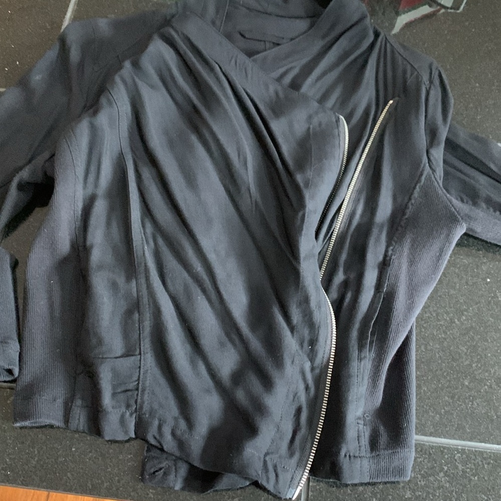 Lightweight jacket - Picture 5 of 6